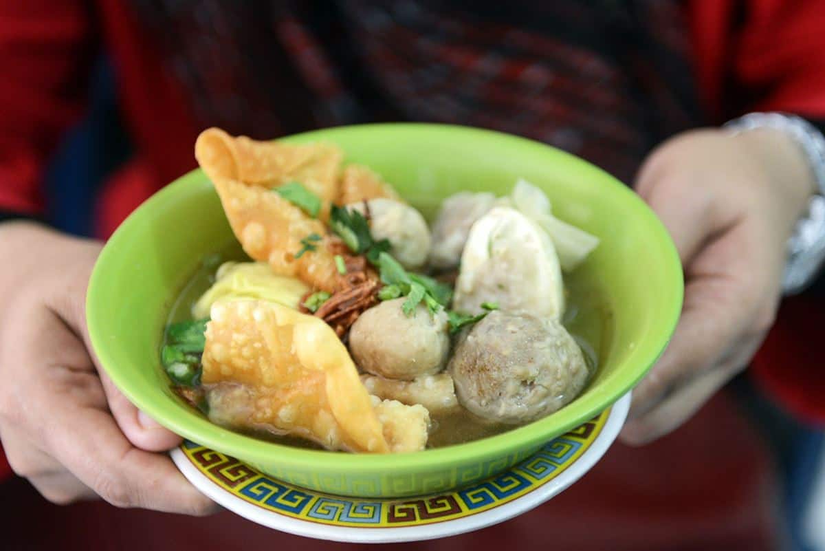 Bakso Malang, 1. Bakso Malang, 2. Orem-orem, 3. Cwie Mie, 4. Rawon, 5. Sate Kelinci, 6. Tempe Mendol, 7. Pecel Pincuk, 8. Sego Goreng Mawut, 9. Angsle, 10. Ketan Bubuk