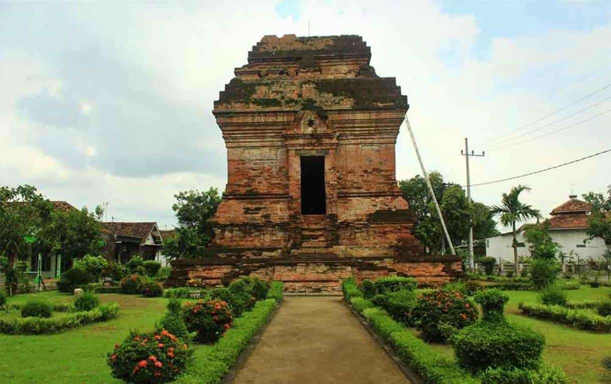 Candi Pari (Copy), 1. Candi Tikus, 2. Candi Sukuh, 3. Candi Brahu, 4. Candi Bajang Ratu, 5. Candi Wringin Lawang, 6. Candi Pari, 7. Prasasti Kudadu, 8. Kitab Negarakertagama, 9. Kitab Sutasoma, 10. Arca Emas Majapahit