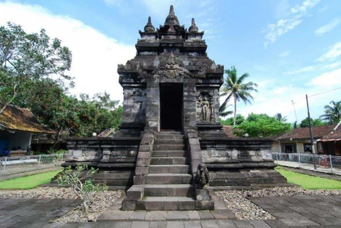 Candi Pawon (Copy), 1. Candi Borobudur, 2. Candi Prambanan, 3. Candi Kalasan, 4. Candi Sewu, 5. Candi Mendut, 6. Candi Arjuna, 7. Candi Pawon, 8. Prasasti Kalasan, 9. Prasasti Tembaga Kedu, 10. Prasasti Sojomerto