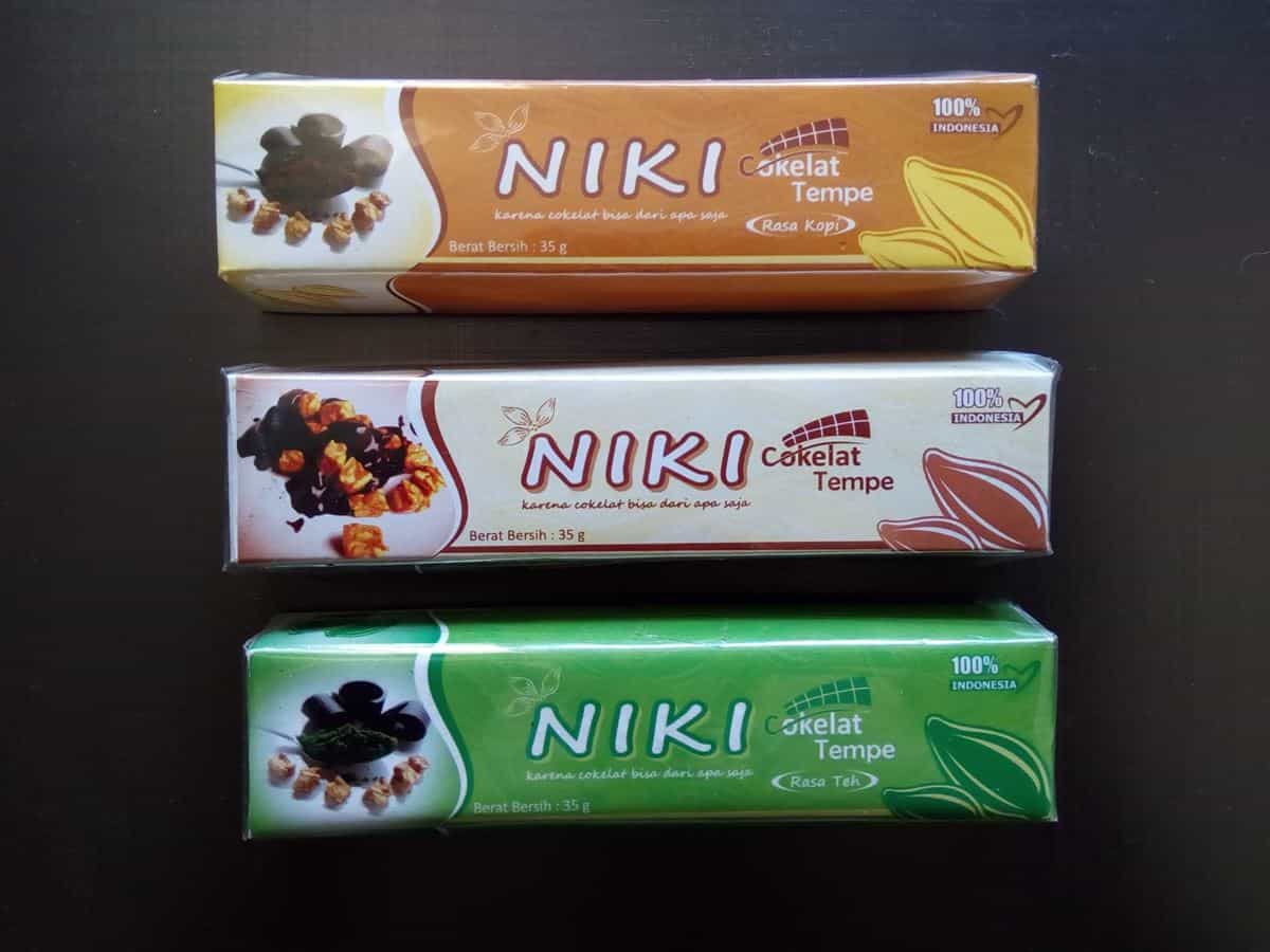 Cokelat Tempe, 1. Tahu Pong, 2. Stik Tahu, 3. Tahu Takwa (Tahu Kuning), 4. Cokelat Tempe, 5. Bakso Ikan (Hie Wan), 6. Gethuk Pisang, 7. Sambal Tumpang, 8. Keripik Bekicot, 9. Carang Mas, 10. Kopi Berontoseno