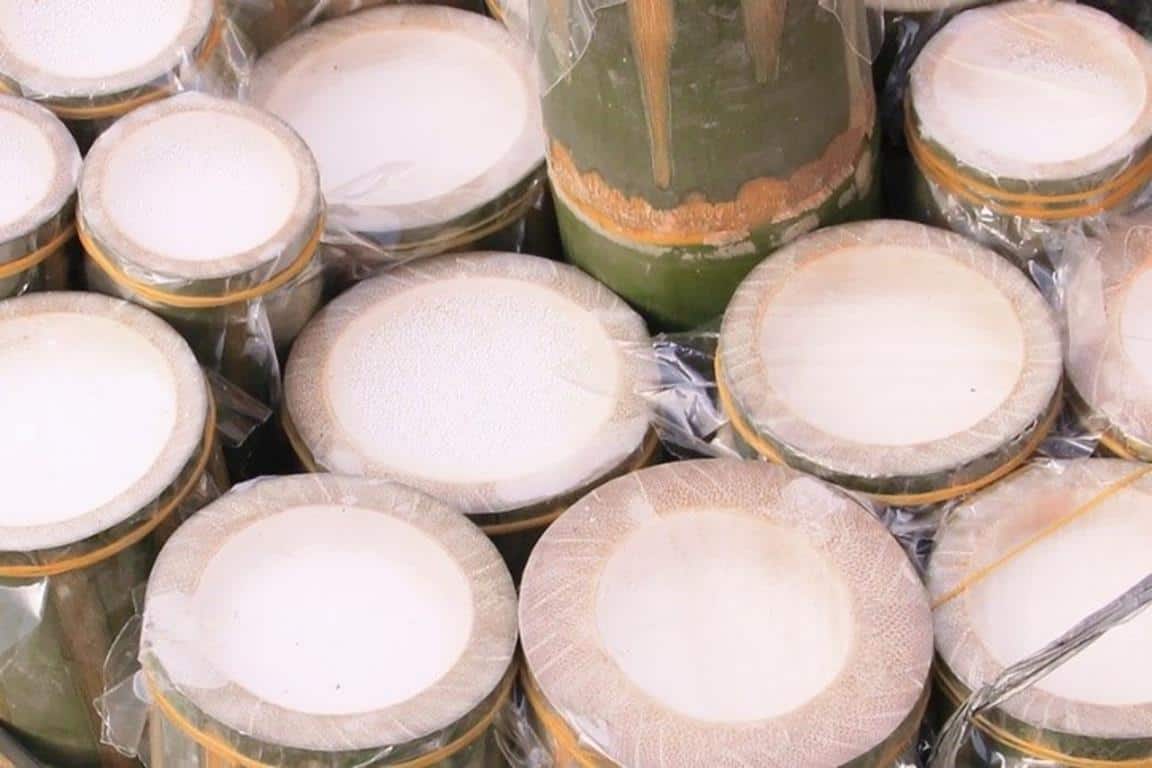 Dadiah (Copy), 1. Teh Talua, 2. Jus Pinang Muda, 3. Aia Kawa Daun, 4. Dadiah, 5. Es Tebak, 6. Aia Aka, 7. Es Durian, 8. Pepaya Kuah Santan