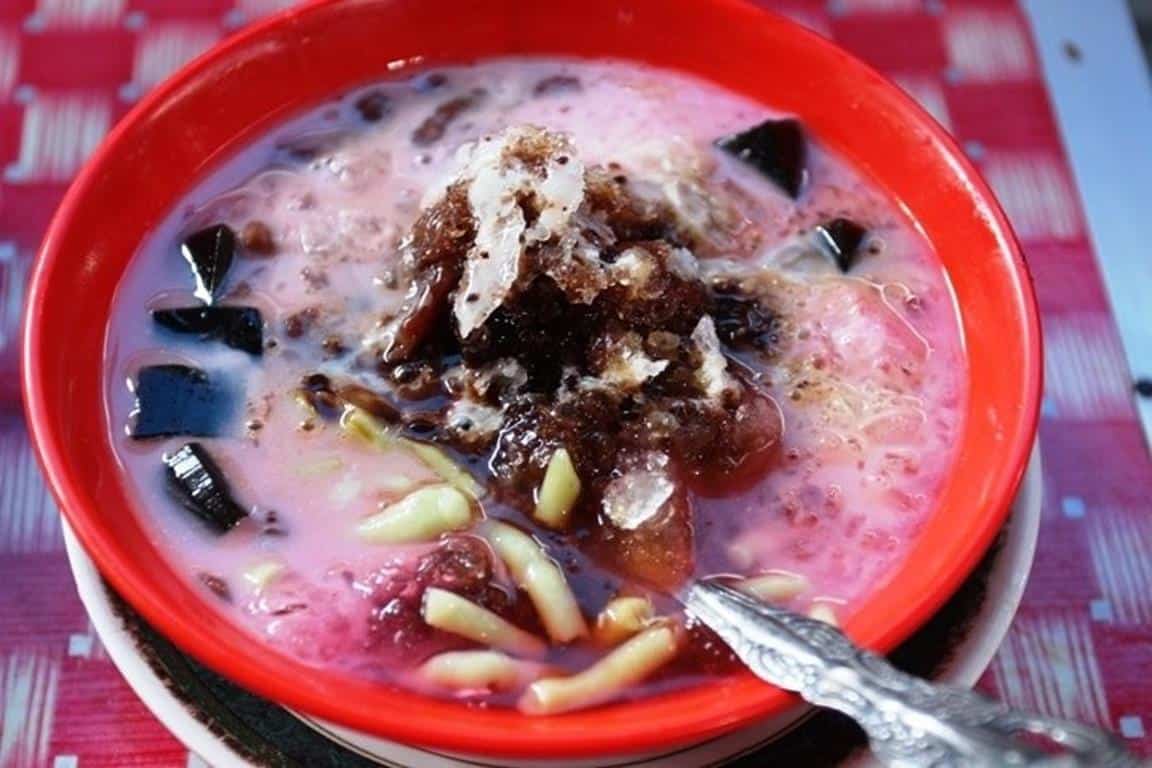 Es Tebak (Copy), 1. Teh Talua, 2. Jus Pinang Muda, 3. Aia Kawa Daun, 4. Dadiah, 5. Es Tebak, 6. Aia Aka, 7. Es Durian, 8. Pepaya Kuah Santan