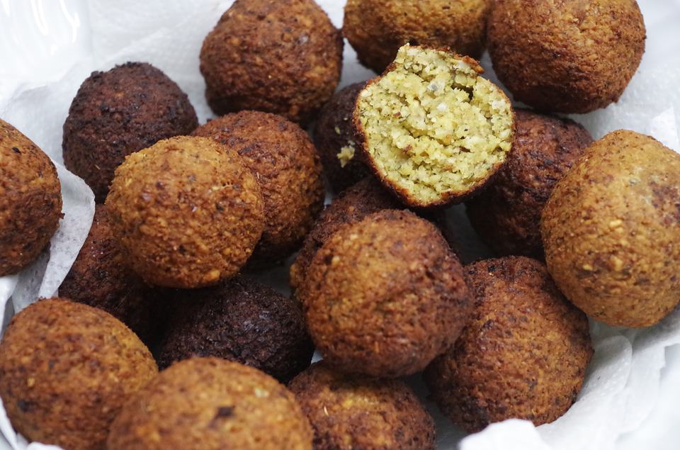 Falael, 1. Ful Medammes, 2. Falael, 3. Koshari, 4. Mahshi, 5. Shawarma, 6. Molokhia, 7. Fattah, 8. Roz Bel Laban, 9. Kunafa, 10. Sahlab