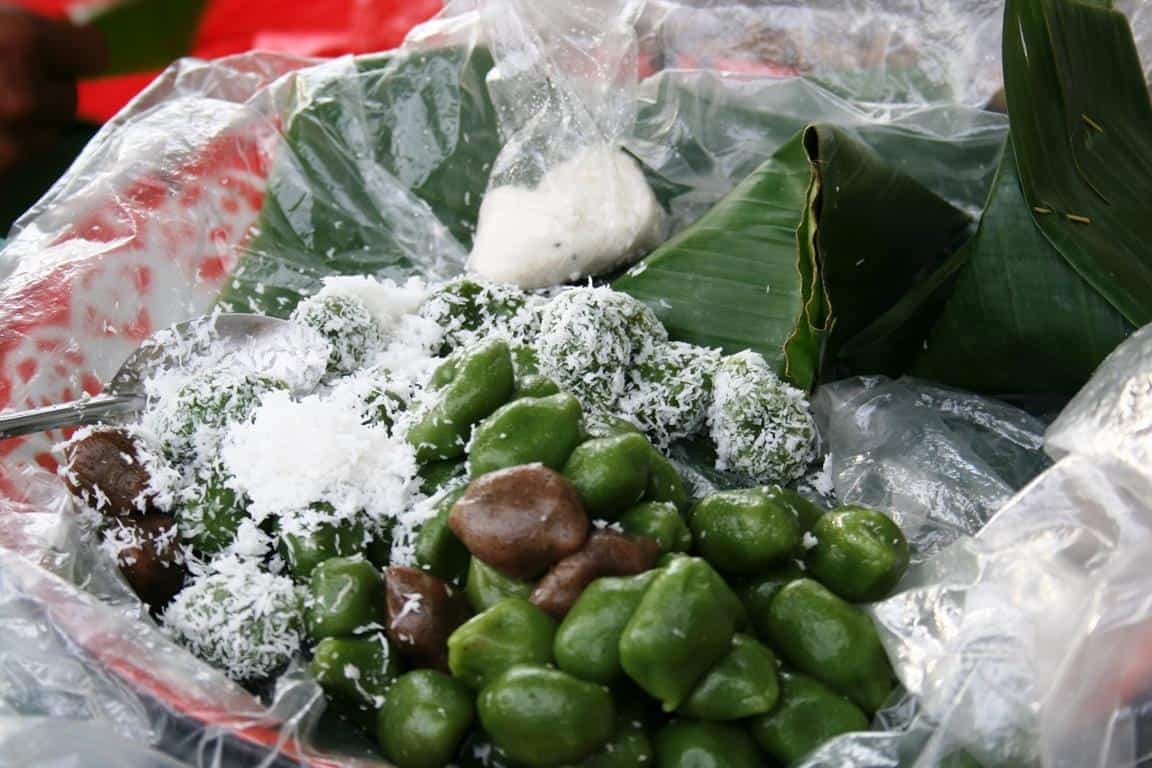 Jaje Klepon (Copy), 1. Pie Susu, 2. Pia/Bakpia, 3. Laklak, 4. Jaje Injin, 5. Pisang Rai, 6. Kaliadrem, 7. Bendu, 8. Jaje Cerorot, 9. Jaje Bantal, 10. Jaje Klepon