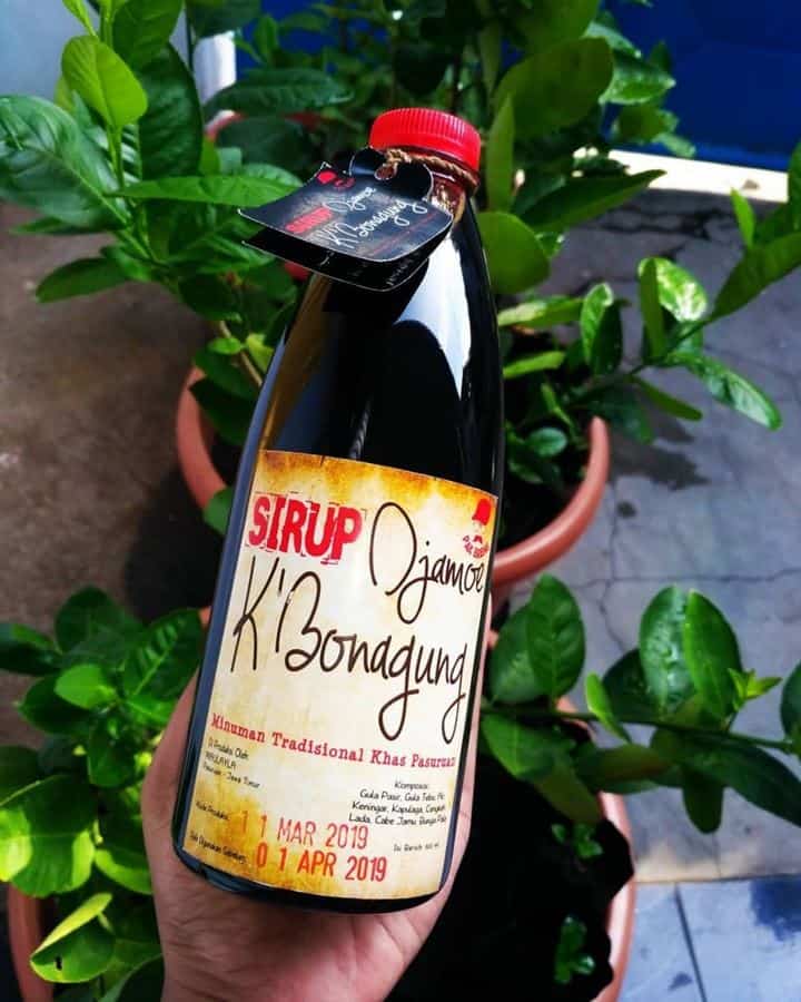 Jamu Kebonagung, 1. Wedang Pokak, 3. Es Sinom, 4. Wedang Jaselang, 5. Es Gudir, 6. Jamu Kebonagung, 7. Sari Temulawak (Bersoda), 8. Wedang Angsle, 9. Wedang Cemue, 10. Es Buto Ijo