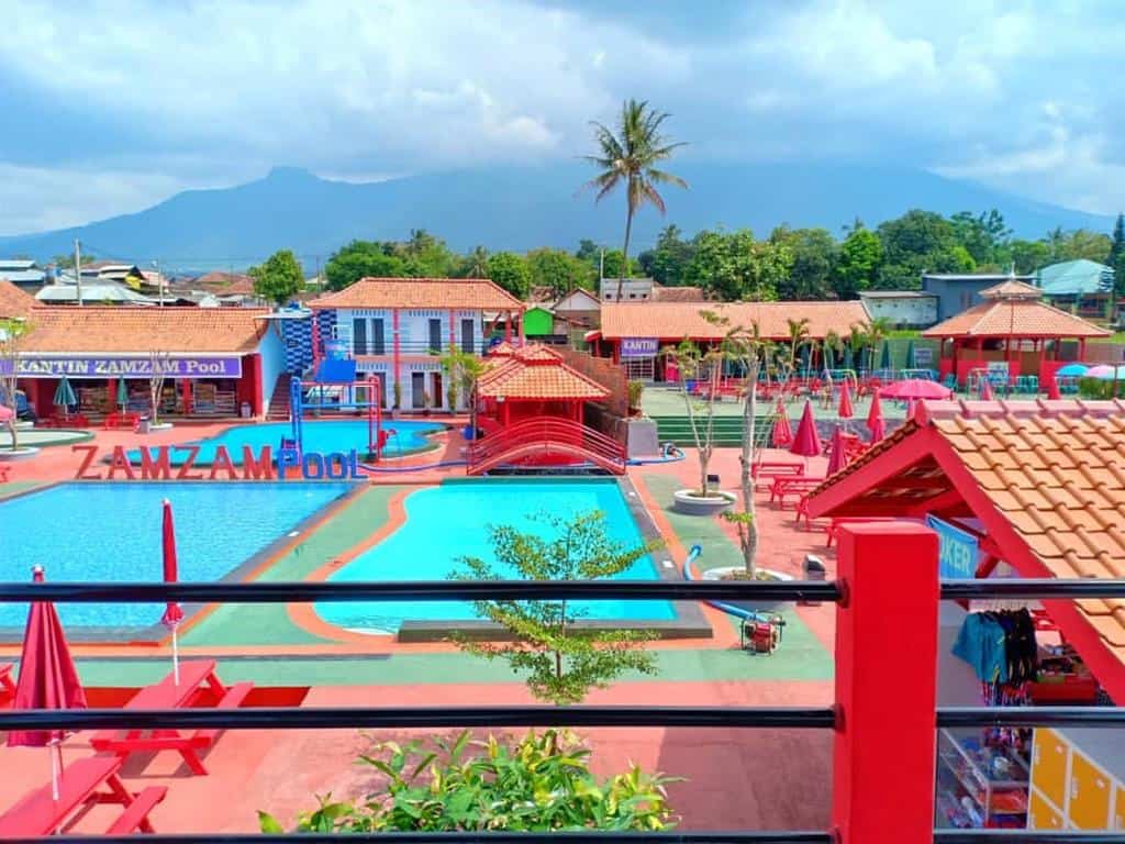 Kolam Renang Zam Zam (Copy), 1. Pemandian Cibulan,  2. Kolam Renang Linggarjati,  3. Kolam Renang Sanggariang, 4. The Mountain Recreation Park, 5. Sangkanhurip, 6. Sangkan Aqua Park,  7. Bumi Pelangi, 8. Kolam Renang Tirta Agung Mas, 9. Kolam Renang Paniis,  10. Kolam Renang Zam Zam