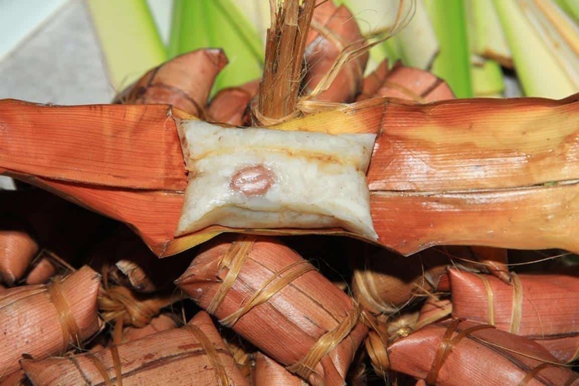 Leupeut (Copy), 1. Tape Ketan, 2. Jeniper, 3. Kwecang, 4. Leupeut, 5. Papais, 6. Gemblong, 7. Opak Ketan Bakar, 8. Keripik Gadung, 9. Tahu lamping, 10. Kue Satu