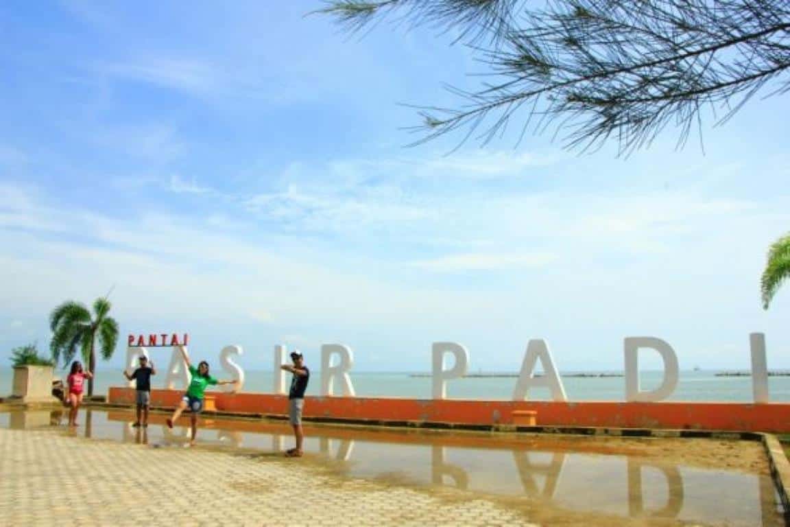 Pantai Pasir Padi (Copy), 1. Pantai Parai Tenggiri, 2. Pantai Romodong, 3. Pantai Penyusuk, 4. Pantai Tikus, 5. Pantai Tanjung Tinggi, 6. Pantai Tanjung Kelayang, 7. Pantai Pasir Padi, 8. Pantai Serdang, 10. Pantai Tongaci