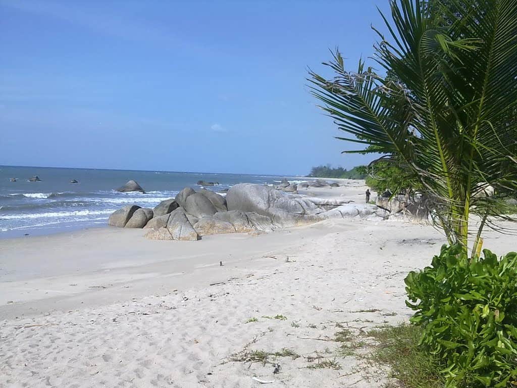 Pantai Penyusuk (Copy), 1. Pantai Parai Tenggiri, 2. Pantai Romodong, 3. Pantai Penyusuk, 4. Pantai Tikus, 5. Pantai Tanjung Tinggi, 6. Pantai Tanjung Kelayang, 7. Pantai Pasir Padi, 8. Pantai Serdang, 10. Pantai Tongaci