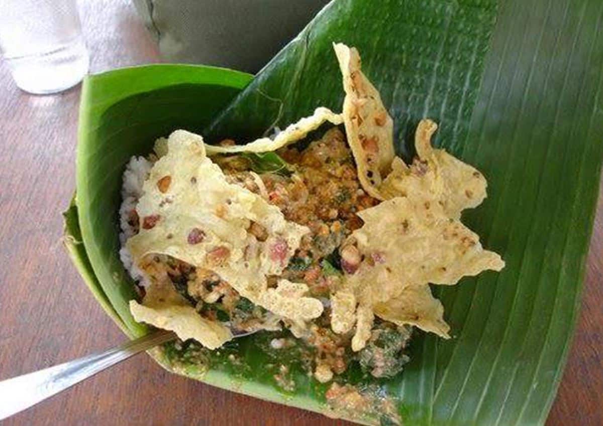 Pecel Pincuk, 1. Bakso Malang, 2. Orem-orem, 3. Cwie Mie, 4. Rawon, 5. Sate Kelinci, 6. Tempe Mendol, 7. Pecel Pincuk, 8. Sego Goreng Mawut, 9. Angsle, 10. Ketan Bubuk