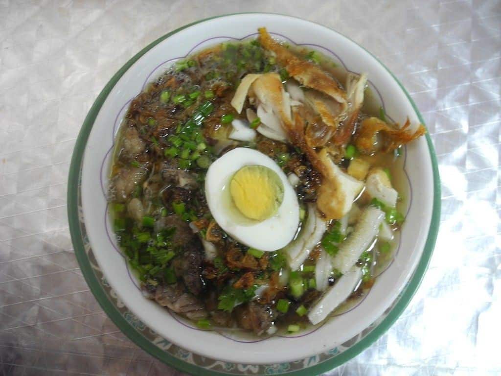 Soto Brunei, 1. Ambuyat, 2. Nasi Katok, 3. Pulut Panggang, 4. Hati Buyah, 5. Bamboo Chicken, 6. Soto Brunei, 7. Kuih Bahulu, 8. Belutak, 9. Kelupis, 10. Mie Goreng Brunei