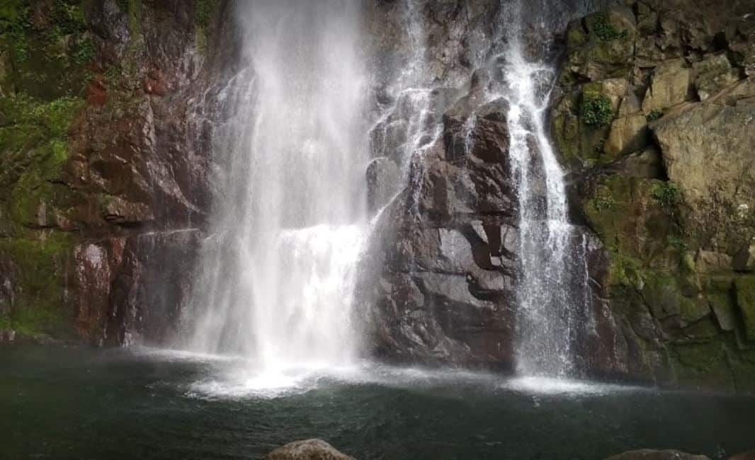 air terjun lubuk hitam air terjun di padang, 1. Air Terjun Lubuak Tampuruang, 2. Air Terjun Sarasah, 3. Air Terjun Lubuk Hitam, 4. Air Terjun Ambun Suri, 5. Ngungun Saok, 6. Air Terjun Timbulun, 7. Bendungan Niagara Koto Pulai