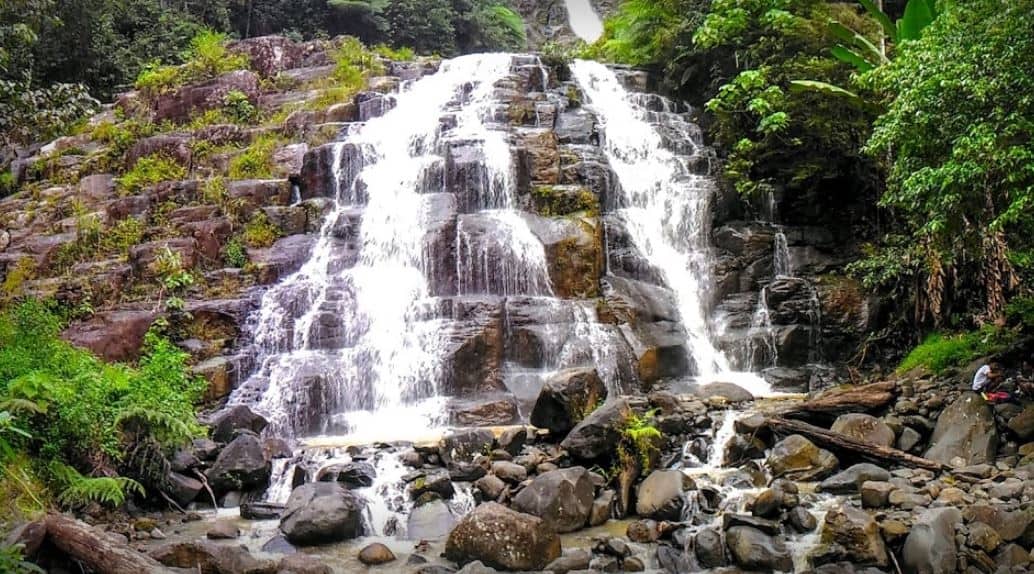 air terjun sarasah air terjun di padang, 1. Air Terjun Lubuak Tampuruang, 2. Air Terjun Sarasah, 3. Air Terjun Lubuk Hitam, 4. Air Terjun Ambun Suri, 5. Ngungun Saok, 6. Air Terjun Timbulun, 7. Bendungan Niagara Koto Pulai