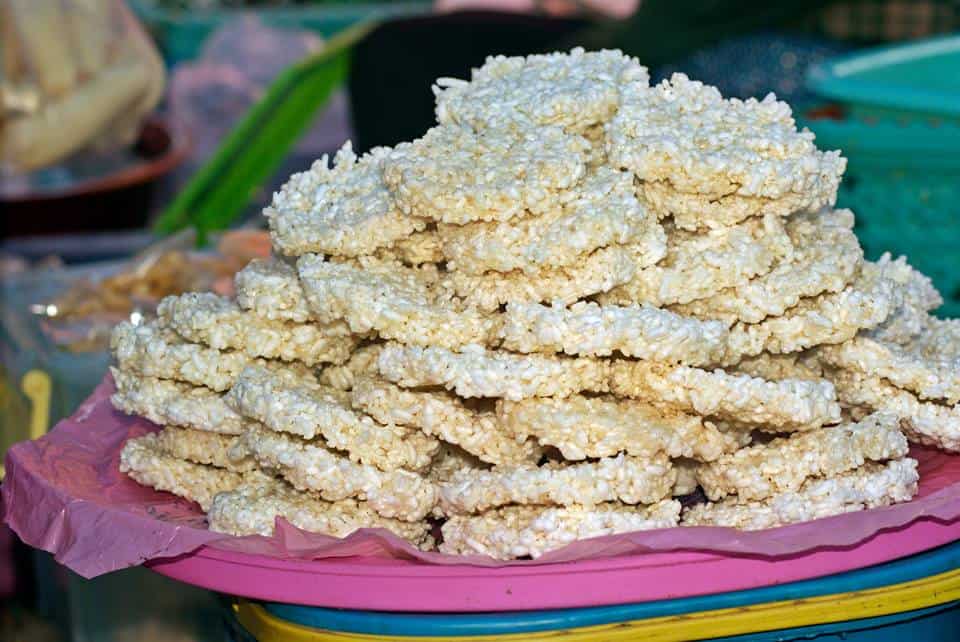 arunggina, 1. Uta Sepi Tumis, 2. Pangaha Sinci, 3. Uta Londe Puru, 4. Bingka Dolu, 5. Sayur Sambi, 6. Kue Mata Pisang, 7. Uta Maju Puru, 8. Kahangga, 9. Uta Palumara Londe, 10. Bolu Mantoi, 11. Kerupuk Arunggina, 12. Tota Fo'o