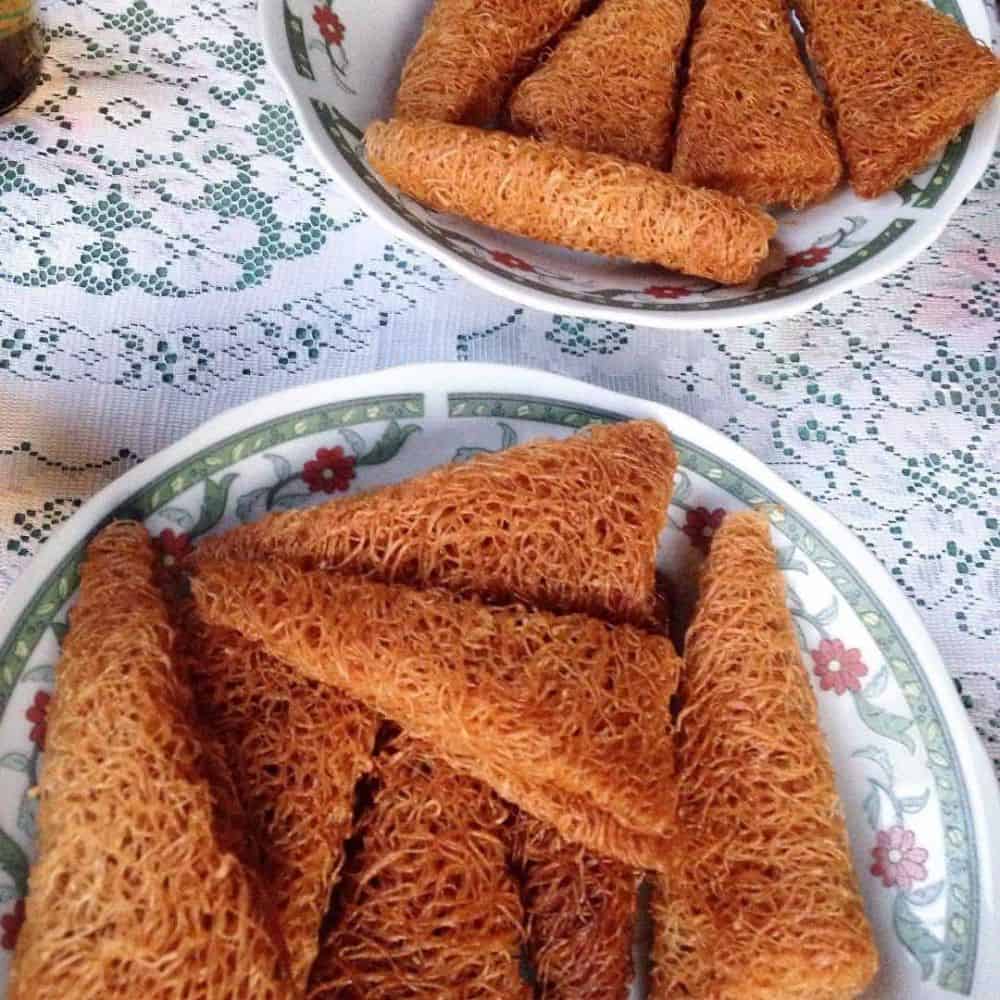 kahangga, 1. Uta Sepi Tumis, 2. Pangaha Sinci, 3. Uta Londe Puru, 4. Bingka Dolu, 5. Sayur Sambi, 6. Kue Mata Pisang, 7. Uta Maju Puru, 8. Kahangga, 9. Uta Palumara Londe, 10. Bolu Mantoi, 11. Kerupuk Arunggina, 12. Tota Fo'o