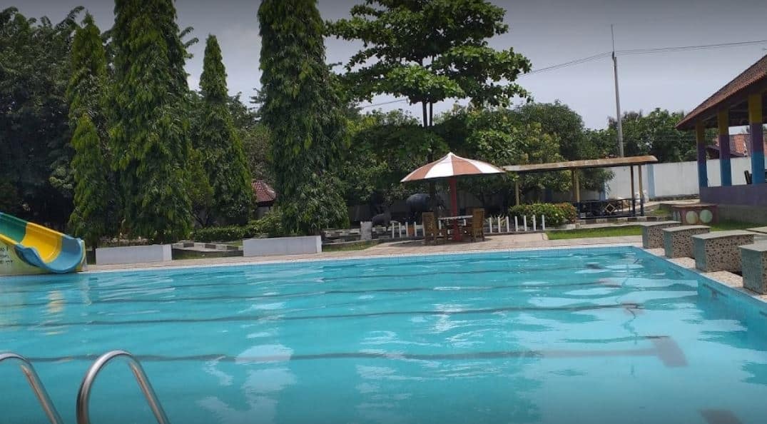 kolam renang tohaga indah kolam renang di majalengka, 1. Kolam Renang Surya Kadipaten, 2. Kolam Renang Tirta Indah, 3. Jembar Water Park, 4. Kolam Renang Tirta Hikmah, 5. Grage Water Boom, 6. Kolam Renang Tohaga Indah, 7. Kolam Renang dan Saung Botram Khuzama