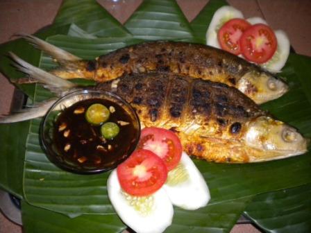 uta londe puru, 1. Uta Sepi Tumis, 2. Pangaha Sinci, 3. Uta Londe Puru, 4. Bingka Dolu, 5. Sayur Sambi, 6. Kue Mata Pisang, 7. Uta Maju Puru, 8. Kahangga, 9. Uta Palumara Londe, 10. Bolu Mantoi, 11. Kerupuk Arunggina, 12. Tota Fo'o