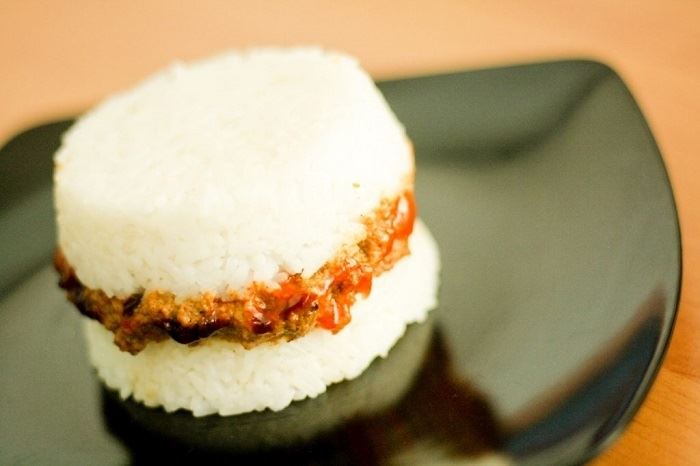 Bunarendang, 1. Toko Oleh-Oleh Panen Raya Surabaya, 2. Toko Bhek Putra, 3. Toko Wisata Rasa, 4. Pasar Turi, 5. Pasar Genteng Baru Surabaya, 6. Sambal Bu Rudy, 7. Sirop Mangrove Bogem, 8. Bunarendang, 9. Spikoe Resep Kuno, 10. Cak Cuk