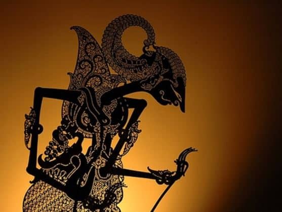Wayang, 1. Batik, 2. Wayang, 4. Sambal Khas, 5. Miniatur Khas, 7. Olahan Makanan Khas, 8. Kain Tenun, 9. Pahatan Kayu, 10. Kerajinan Kulit