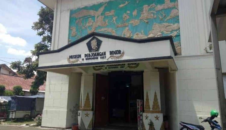 Museum Perjuangan Bogor, 1. Museum Zoologi Bogor, 2. Museum Nasional Sejarah Alam Indonesia (Munasain), 3. Museum Balai Kirti, 4. Museum Perjuangan Bogor, 5. Museum Lulu Bogor, 6. Museum Pejuang Tanah Air (PETA), 7. Museum Tanah
