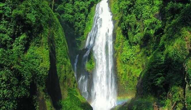 Air Terjun Silima-Lima, 1. Tor Simarsayang, 2. Aek Sijorni, 3. Goa Sayur Matinggi, 4. Air Terjun Silima-Lima, 5. Sipenggeng Rock, 6. Air Terjun Sampuran Damparan, 7. Danau Tao, 8. Danau Siais Batangtoru, 9. Candi Bahal, 10. Puncak JB Padangsidimpuan