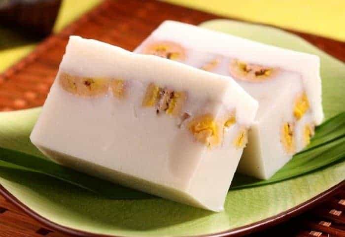 Amparan Tatak Pisang, 1. Manday, 2. Bingka, 3. Dodol Kandangan, 4. Ketupat Kandangan, 5. Amparan Tatak Pisang, 6. Gangan Asam Banjar, 7. Sayur Kambang Tigarun, 8. Mi Bancir, 9. Patin Baubar, 10. Soto Banjar