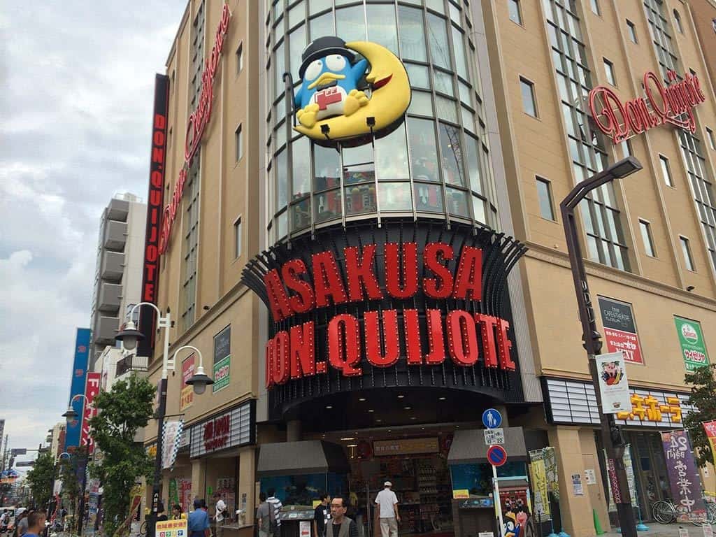 Don Quijote Asakusa, 1. Berbagai Varian Teh Hijau Jepang, 2. Kit Kat Uji Matcha, 3. Muso Castella Cake, 4. Tokyo Banana, 5. Tokyo Arare, 6. Samurai Ramen