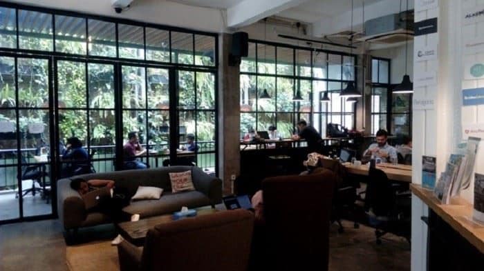 EV Hive The Maja, 1. CoHive Uptown, 2. Perpustakaan Nasional Republik Indonesia (Perpurnas), 3. Wie Tiam Kopi Halim, 4. Dua Nyonya Restaurant, 5. EV Hive The Maja, 6. Perpustakaan The Japan Foundation, 7. Crematology, 8. Pigeonhole, 9. Comic Café, 10. The Reading Room