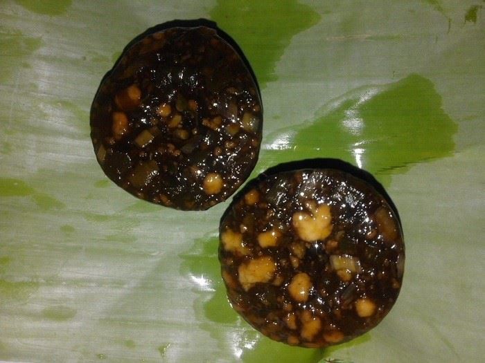 Kue Lumpang, 1. Mi So, 2. Sego Megono, 3. Tauto, 4. Garang Asem Pekalongan (Megono), 5. Pindang Tetel, 6. Ganyong, 7. Kue Lumpang, 8. Capret, 9. Growol, 10. Apem Kesesi