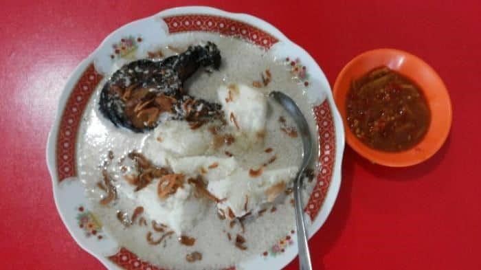 Ketupat Kandangan, 1. Manday, 2. Bingka, 3. Dodol Kandangan, 4. Ketupat Kandangan, 5. Amparan Tatak Pisang, 6. Gangan Asam Banjar, 7. Sayur Kambang Tigarun, 8. Mi Bancir, 9. Patin Baubar, 10. Soto Banjar