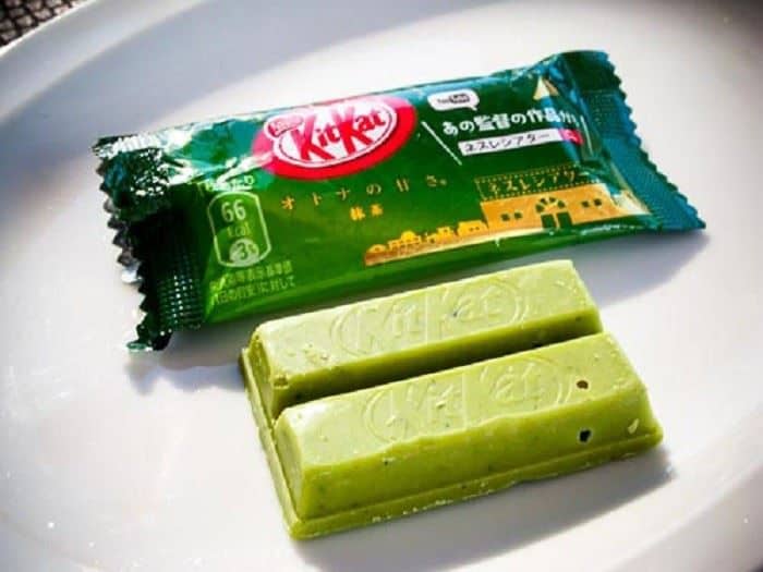 Kit Kat Green Tea, 1. Yokan, 2. Wasanbon, 3. Kit Kat Green Tea, 4. Senbei, 5. Chocobi, 6. Tokyo Banana, 7. Tokyo Nicorin, 8. Tokyo Honey Sugar, 9. Hello Kitty Gaufrette, 10. Hiyoko Sweet (Meika Hiyoko)