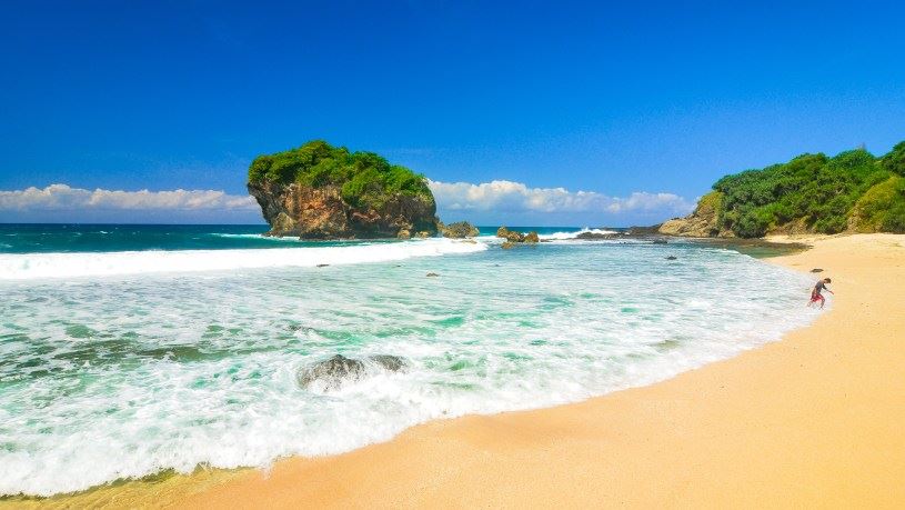 Pantai Jungwok, 1. Pantai Widodaren, 2. Pantai Sedahan, 3. Pantai Kesirat, 4. Pantai Jungwok, 5. Pantai Greweng, 6. Pantai Ngrawah, 7. Pantai Srakung, 8. Pantai Wohkudu, 9. Pantai Wedi Ombo, 10. Pantai Peyuyon