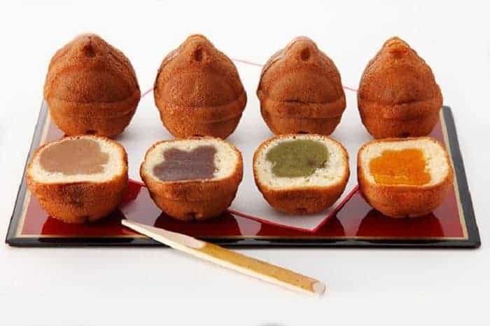 Tokyo Nicorin, 1. Yokan, 2. Wasanbon, 3. Kit Kat Green Tea, 4. Senbei, 5. Chocobi, 6. Tokyo Banana, 7. Tokyo Nicorin, 8. Tokyo Honey Sugar, 9. Hello Kitty Gaufrette, 10. Hiyoko Sweet (Meika Hiyoko)