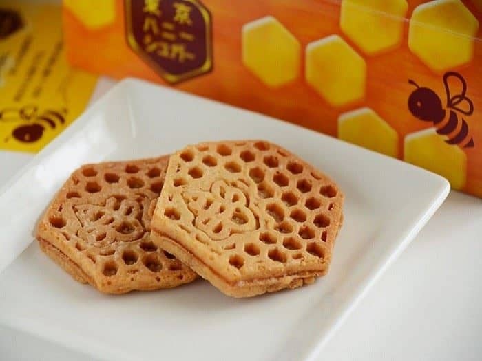 Tokyo Honey Sugar, 1. Yokan, 2. Wasanbon, 3. Kit Kat Green Tea, 4. Senbei, 5. Chocobi, 6. Tokyo Banana, 7. Tokyo Nicorin, 8. Tokyo Honey Sugar, 9. Hello Kitty Gaufrette, 10. Hiyoko Sweet (Meika Hiyoko)