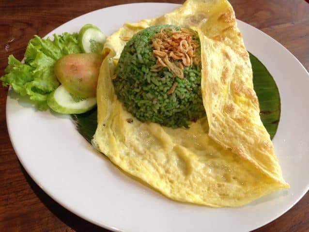nasi hijau, 1. Sate Aci, 2. Bubur Ayam Sukabumi, 3. Nasi Uduk Ungu, 4. Roti Priangan, 5. Bolu Pisang Sukabumi, 7. Nasi Uduk Hijau, 9. Deblo, 10. Sagon Bakar