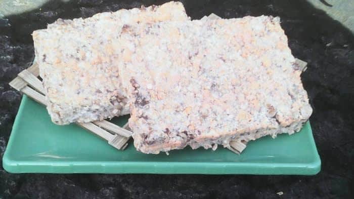 oncom pasirreungit, 1. Kue Kartikasari, 2. Peuyeum, 3. Oncom Raos, 4. Bolu Bakar, 5. Gepuk Ny. Ong, 6. Batagor Riri, 7. Brownies Amanda, 8. Kopi Aroma, 9. Permen Susu Karamel, 10. Wajit Cililin