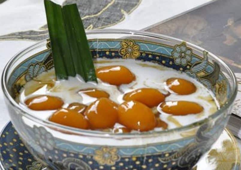 bubur grintil, 1. Pedesan Entog, 2. Rumbah, 3. Ragit, 4. Emping Tike, 5. Pindang Gombyang Manyung, 6. Blengep Cotot, 7. Burbacek, 8. Geblog, 9. Cimplo, 10. Bubur Glintir