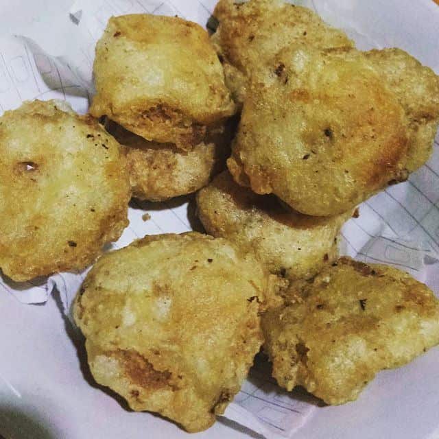 golono, 1. Kwecang, 3. Nasi Kasreng, 4. Ketempling, 5. Tahu Lamping, 6. Rujak Kangkung, 7. Golono, 8. Peuyeum Ketan, 9. Kue Satu, 10. Keripik Gadung