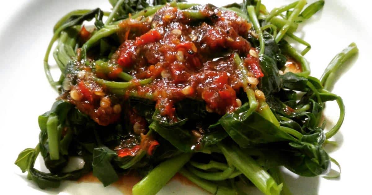 rujak kangkung kuningan, 1. Kwecang, 3. Nasi Kasreng, 4. Ketempling, 5. Tahu Lamping, 6. Rujak Kangkung, 7. Golono, 8. Peuyeum Ketan, 9. Kue Satu, 10. Keripik Gadung