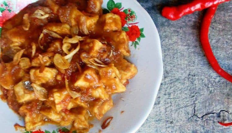tahu bumbu, 1. Soto Gempol, 2. Kue Gonjing, 3. Tahu Bumbu, 4. Pepes Jambal, 5. Kerupuk Bontot, 6. Ali Agrem, 8. Jojongkong, 9. Semprong Karawang, 10. Dodong Hideung