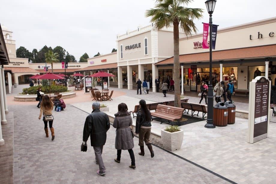 Ami Premium Outlets, 1. BrandFirst, 2. Mitsui Outlet Park, 3. Gotemba Premium Outlets, 4. Takashimaya Times Square, 5. Roko Shira, 6. Komehyo, 7. Venus Fort, 8. Sano Premium Outlets, 9. Daikokuya, 10. Ami Premium Outlets