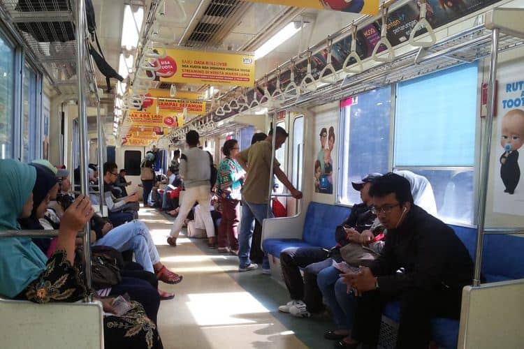 Dengarkan Pengumuman di Dalam KRL Secara Saksama, 1. Ketahui Rute KRL yang Ada Serta Rute yang Ingin Dituju, 2. Siapkan Tiket KRL, 3. Tap Tiket yang Dibeli, Serta Perhatikan Informasi di Peron, 4. Berdiri di Depan Gerbong yang Tepat, 5. Berikan Kursi Prioritas untuk Mereka yang Berhak, 6. Dengarkan Pengumuman di Dalam KRL Secara Saksama, 7. Tap Kembali Tiketmu