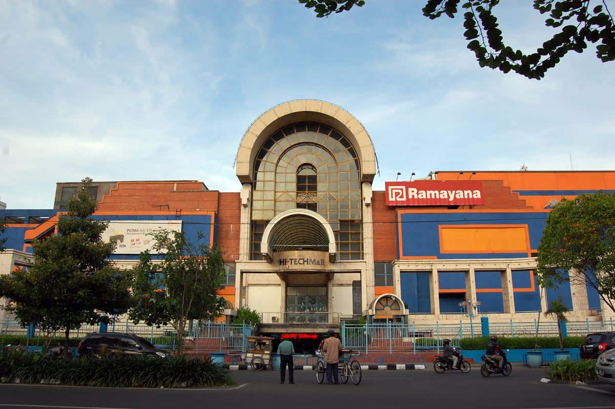 Ramayana Hi-tech Mall, 1. City of Tomorrow (CITO), 2. Jembatan Merah Plaza (JMP), 3. Darmo Trade Center (DTC), 4. BG Junction, 5. Pusat Grosir Surabaya (PGS), 6. Ramayana Hi-tech Mall, 7. ITC Surabaya Mega Grosir, 8. Royal Plaza
