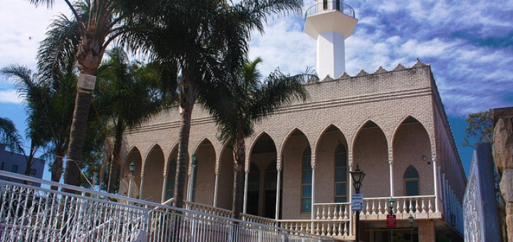 Masjid Lakemba, 1. Masjidil Haram, 2. Masjid Nabawi, 3. Masjid Istiqlal, 4. Masjid Agung Aljazair, 5. Masjid Hassan II, 6. Masjid Gordost Musulman Muhammad SAW, 7. Masjid Taj ul Masajid, 8. Masjid Lakemba