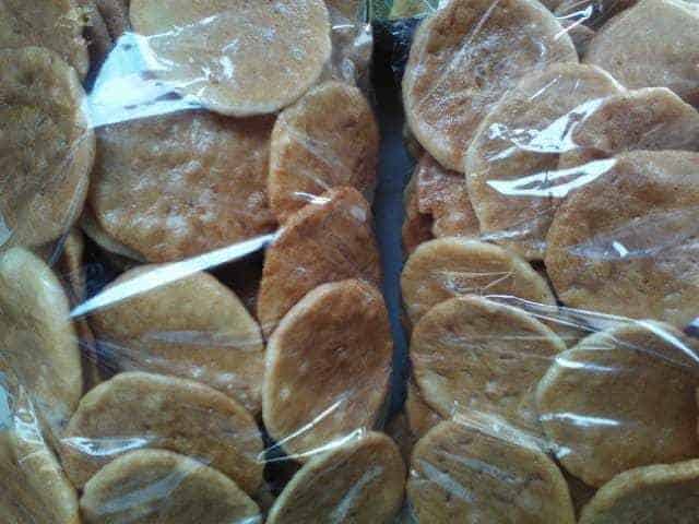 Opak Ketan Khas Karawang, 1. Surabi Hijau/Hejo, 2. Opak Ketan Khas Karawang, 3. Kue Gonjing, 4. Sirup Kawista, 5. Kerupuk Bontot, 6. Gegeplak Karawang, 7. Bolu Kijing Khas Karawang, 8. Ganastori