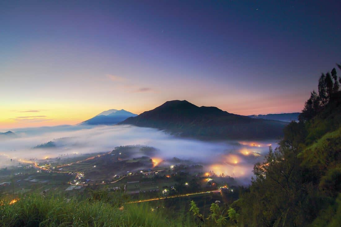 Desa Pinggan, 1. Water Blow Nusa Dua, 2. Ladang Bunga Gemitir – Desa Temukus, 3. Angel's Billabong, 4. Desa Pinggan, 5. Pantai Kelan, 6. Air Terjun Aling-Aling, 7. Bukit Campuhan, 8. Pantai Tulamben, 9. Bukit Belong, 10. Pantai Yeh Leh