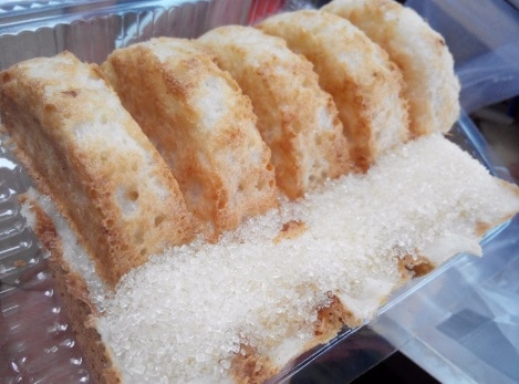 Kue Gonjing, 1. Surabi Hijau/Hejo, 2. Opak Ketan Khas Karawang, 3. Kue Gonjing, 4. Sirup Kawista, 5. Kerupuk Bontot, 6. Gegeplak Karawang, 7. Bolu Kijing Khas Karawang, 8. Ganastori