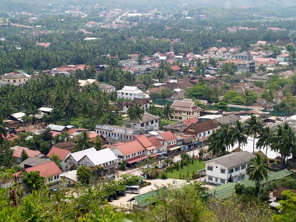 Kota Luang Prabang, 1. Luang Prabang, 2. Vientiane, 3. Vang Vieng, 4. Phonsavan, 5. Kepulauan Si Phan Don, 6. Luang Namtha, 7. Tham Kong Lo, 8. Cagar Alam Bokeo, 9. Nong Khiaw, 10. Huay Xai