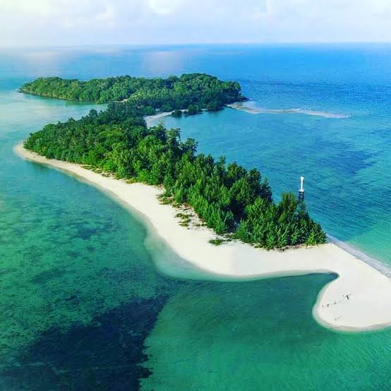 1. Pantai Angsana, 2. Pantai Gedambaan, 3. Pantai Asmara, 4. Pantai Batu Buaya, 5. Pantai Pagatan, 6. Pantai Joras, 7. Pulau Birah-birahan