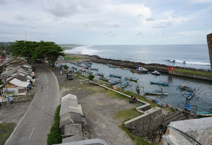 Pantai Pamayangsari, 1. Pantai Karang Tawulan, 2. Pantai Sindangkerta, 3. Pantai Cipatujah, 4. Pantai Pamayangsari, 5. Pantai Bubujung, 6. Pantai Cimanuk